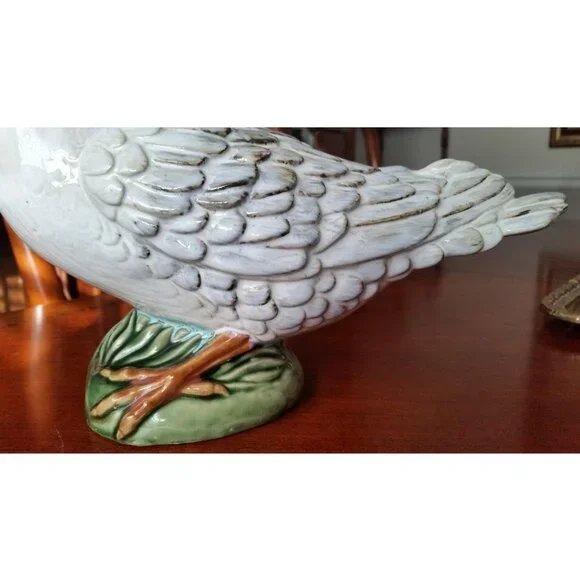 Vintage Majolica White Dove Figurine 9" Tall x 11" Long Chip on Tail Italy - Picture 4 of 13